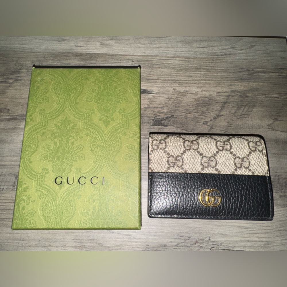 Gucci Black and Cream GG Logo Wallet - Picture 2 of 4